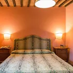Villa Casa Torrione 14, Emma Paciano