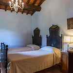 Casa Torrione 14, Emma