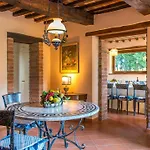 Casa Torrione 14, Emma